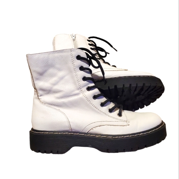 Sincerely jules White Combat boots. Size 8 US. Great condition! - Picture 8 of 9